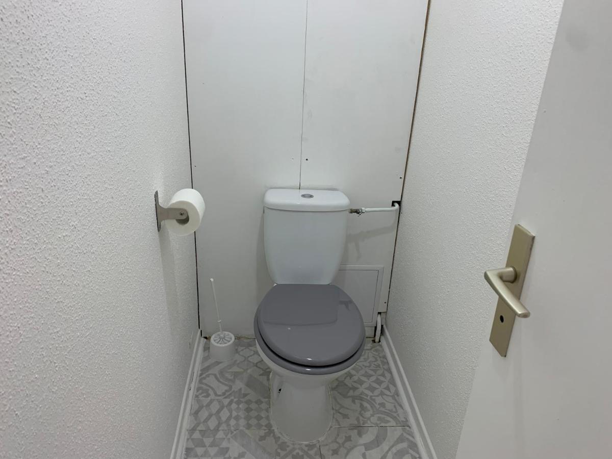 Appartement 2Eme Etage 42M2 Hyper Centre Ville / Parking Gratuit Riom Exterior photo