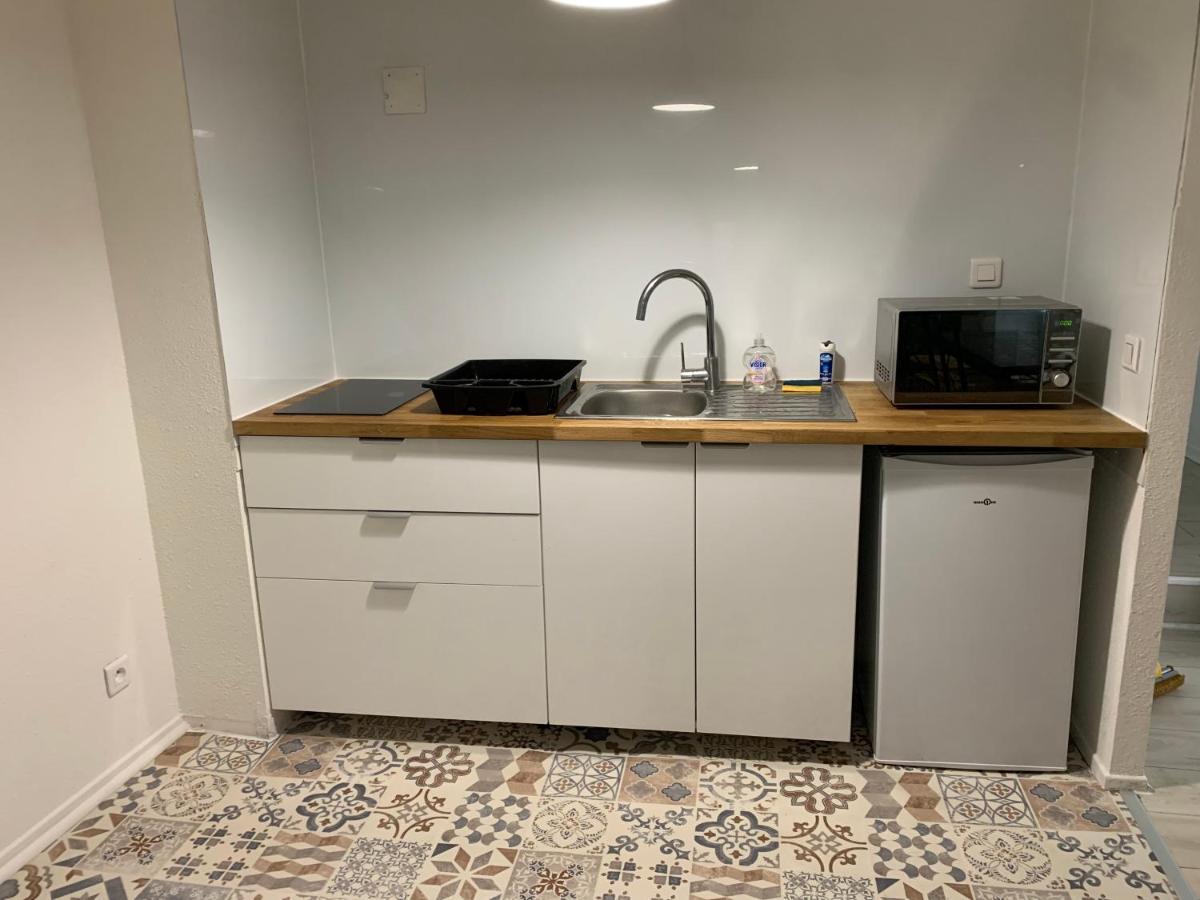 Appartement 2Eme Etage 42M2 Hyper Centre Ville / Parking Gratuit Riom Exterior photo